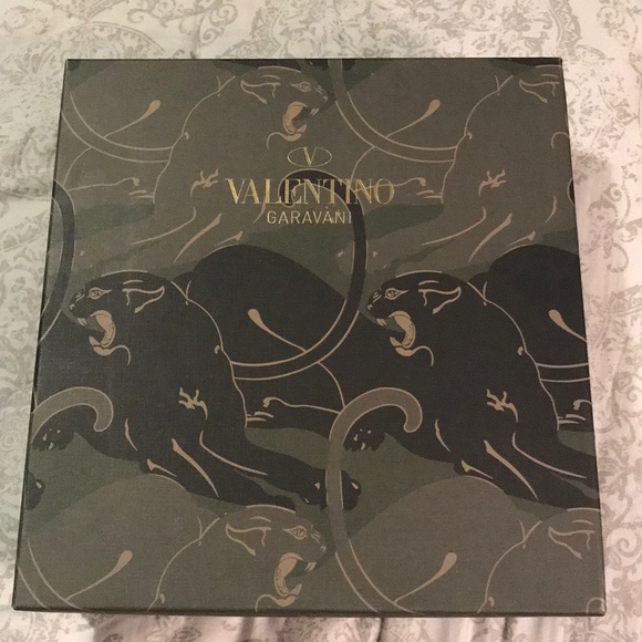 Valentino Garavani Panther Leather 90mm Bootie - Picture 2 of 8